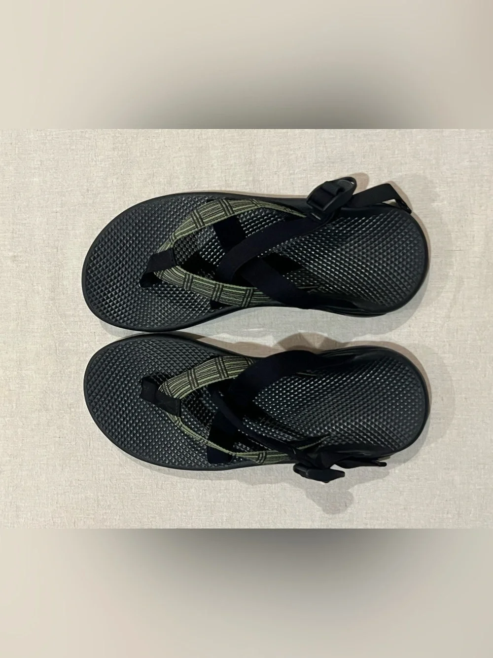Chaco Hipthong Two EcoTread Mens 11 Black striped Wide Strap Flip Flop Sandals